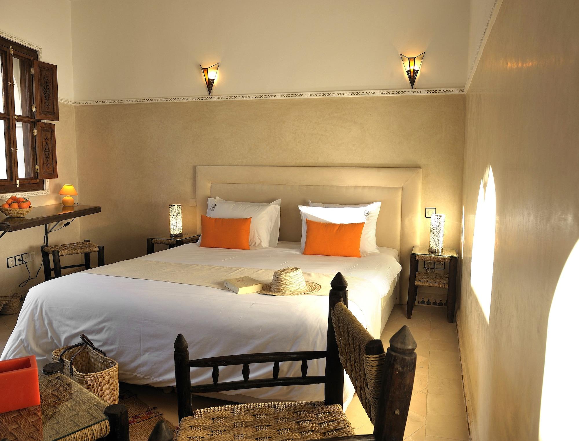 Riad Le Jardin D'Abdou Marrakesh Eksteriør billede A bedroom in a Moroccan riad